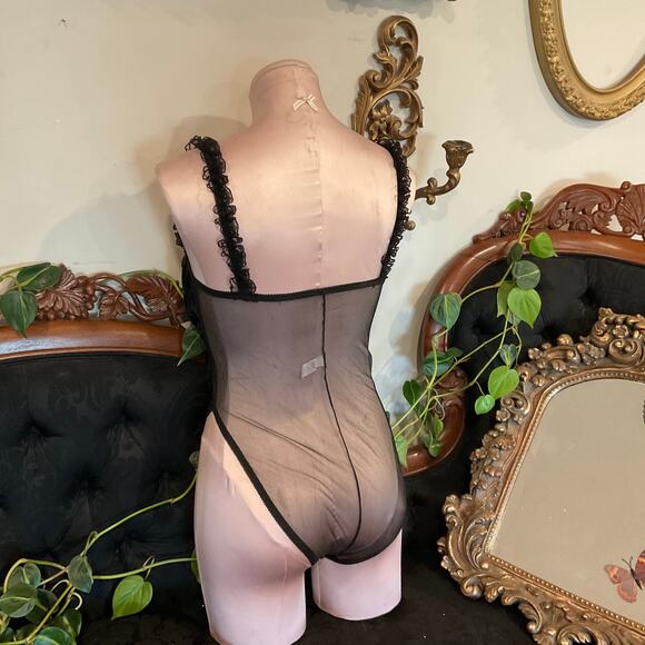 vintage Alana Gale Floral Lace Ruffle lingerie Bodysuit High Cut Size L Black - Picture 3 of 5